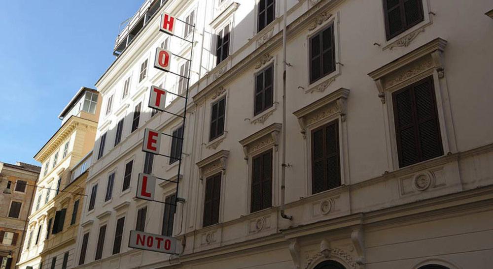 Raeli Hotel Noto Рим Екстериор снимка