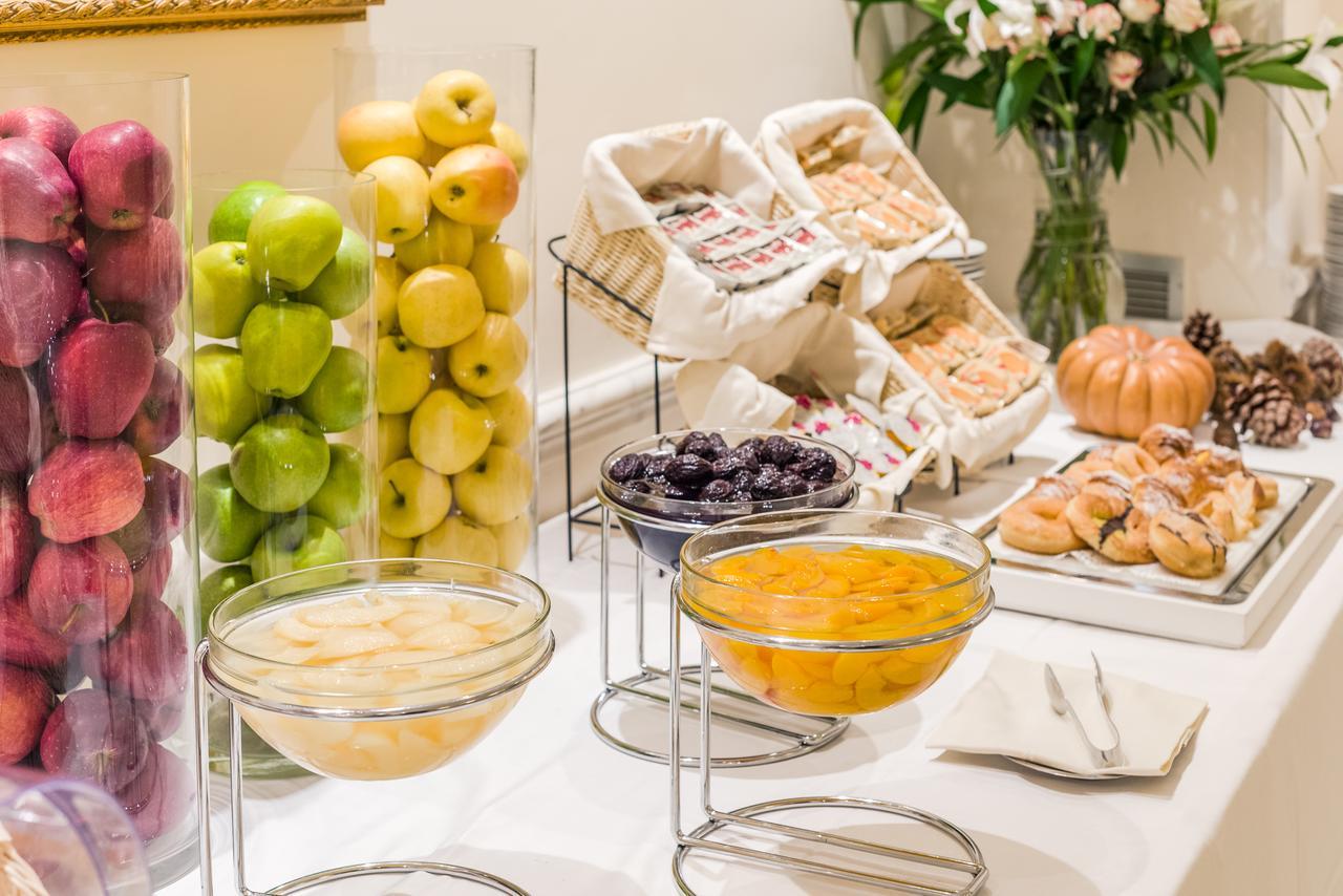 Raeli Hotel Noto Рим Екстериор снимка
